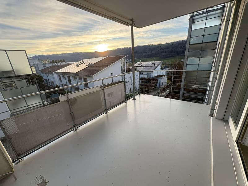 Helle 4.5-Zimmer-Wohnung mit Balkon und schöner Aussicht in Belp (1)