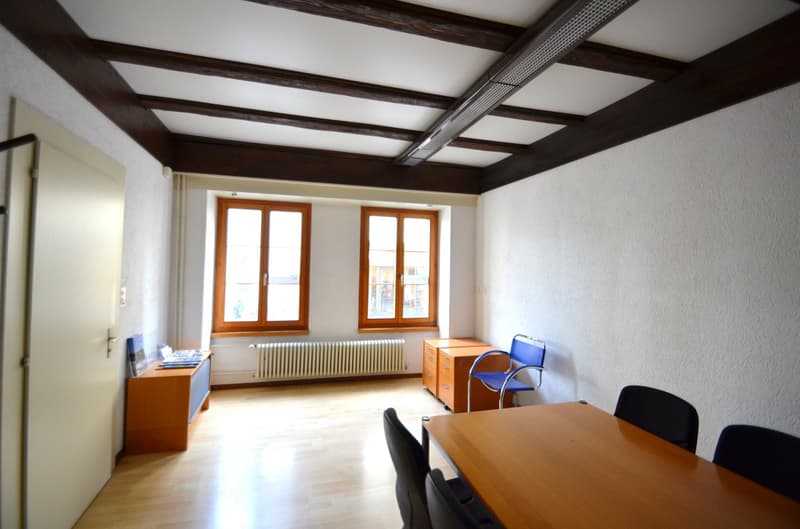 Büro-/Praxisflächen in der Altstadt Murten – ideal für Co-Working, Pop-Ups oder temporäre Nutzung (9)