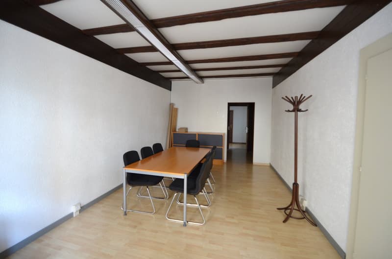 Büro-/Praxisflächen in der Altstadt Murten – ideal für Co-Working, Pop-Ups oder temporäre Nutzung (8)