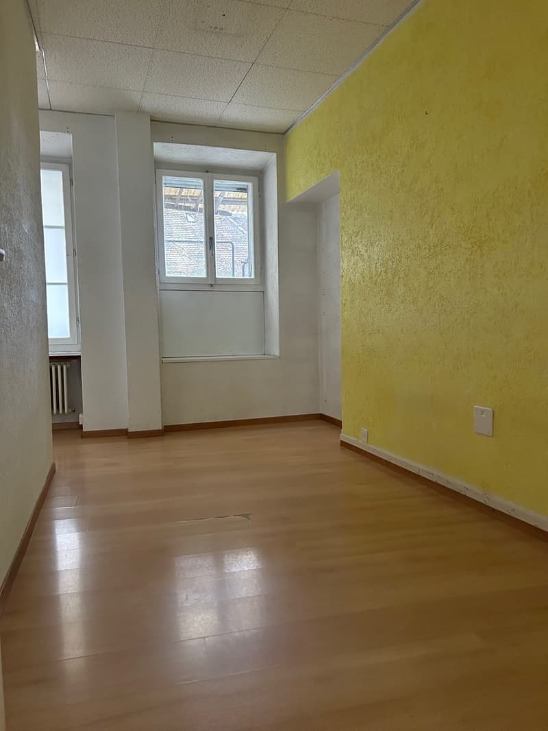 Büro-/Praxisflächen in der Altstadt Murten – ideal für Co-Working, Pop-Ups oder temporäre Nutzung (6)