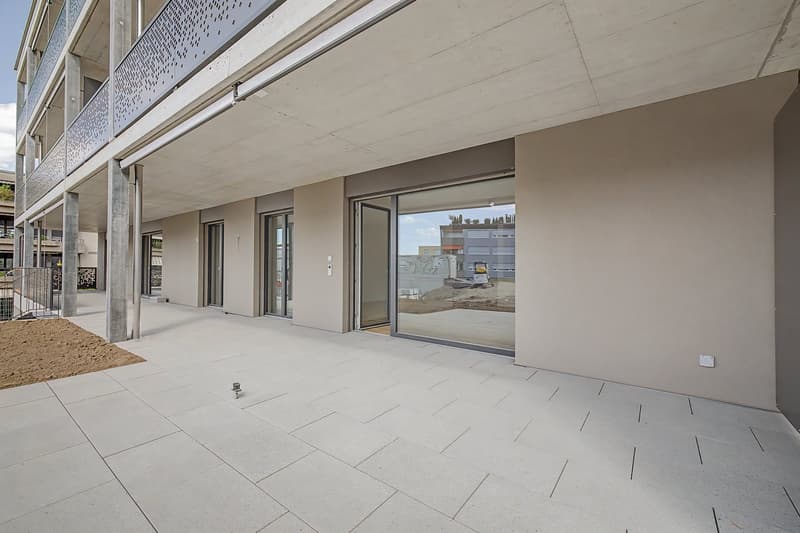 Living in the Park – 4 Apartments. 1 Chance. Secure Now. (10)