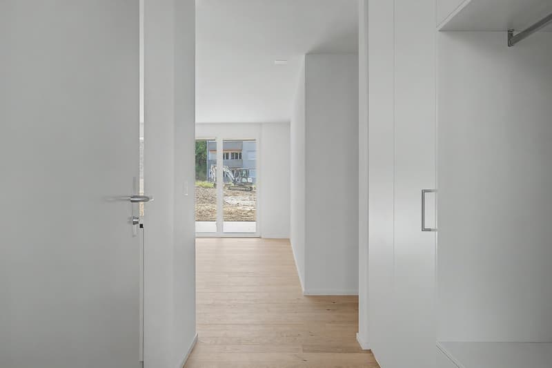 Living in the Park – 4 Apartments. 1 Chance. Secure Now. (3)