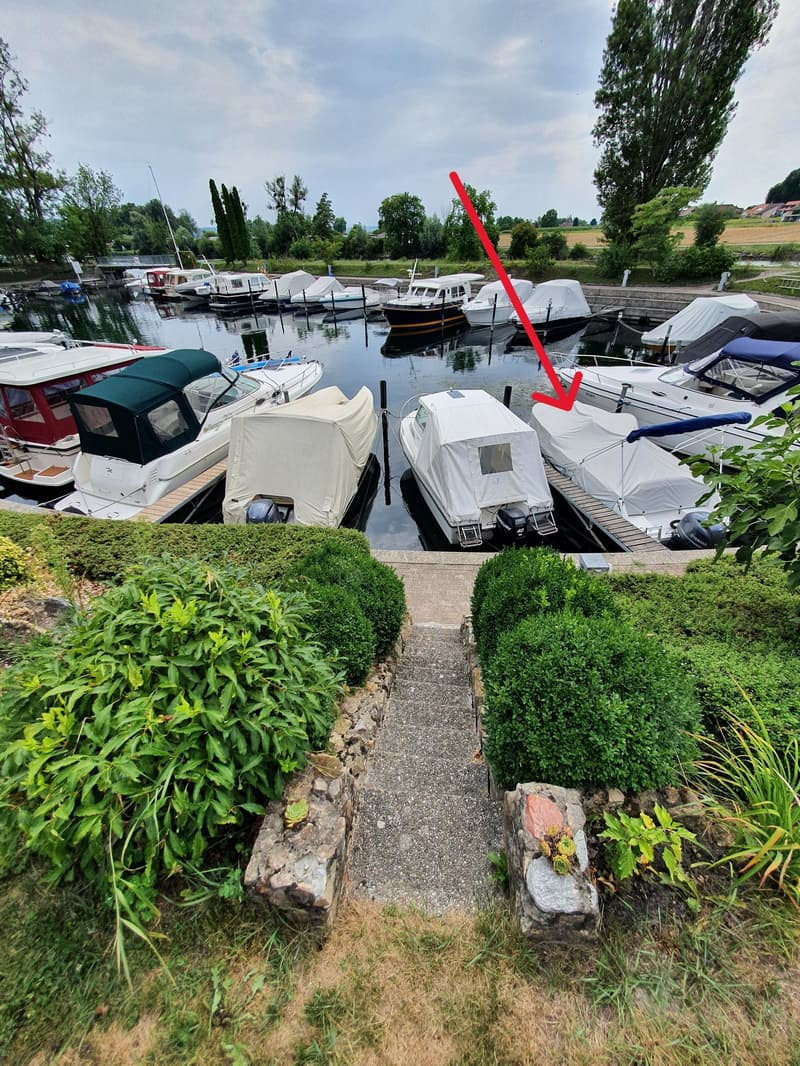 Bootsplatz im Broye-Kanal zu vermieten – attraktive Lage (1)