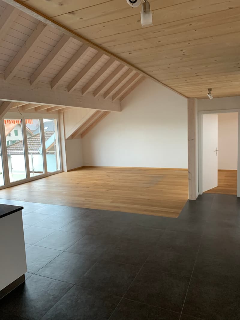 Wohnen mit Weitblick – 4.5-Zimmer-Dachwohnung mit Galerie (5)