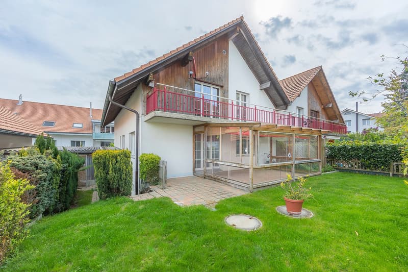 Gepflegte Doppelhaushälfte in Seedorf mit Wintergarten, Garten, Cheminée und Sauna (2)