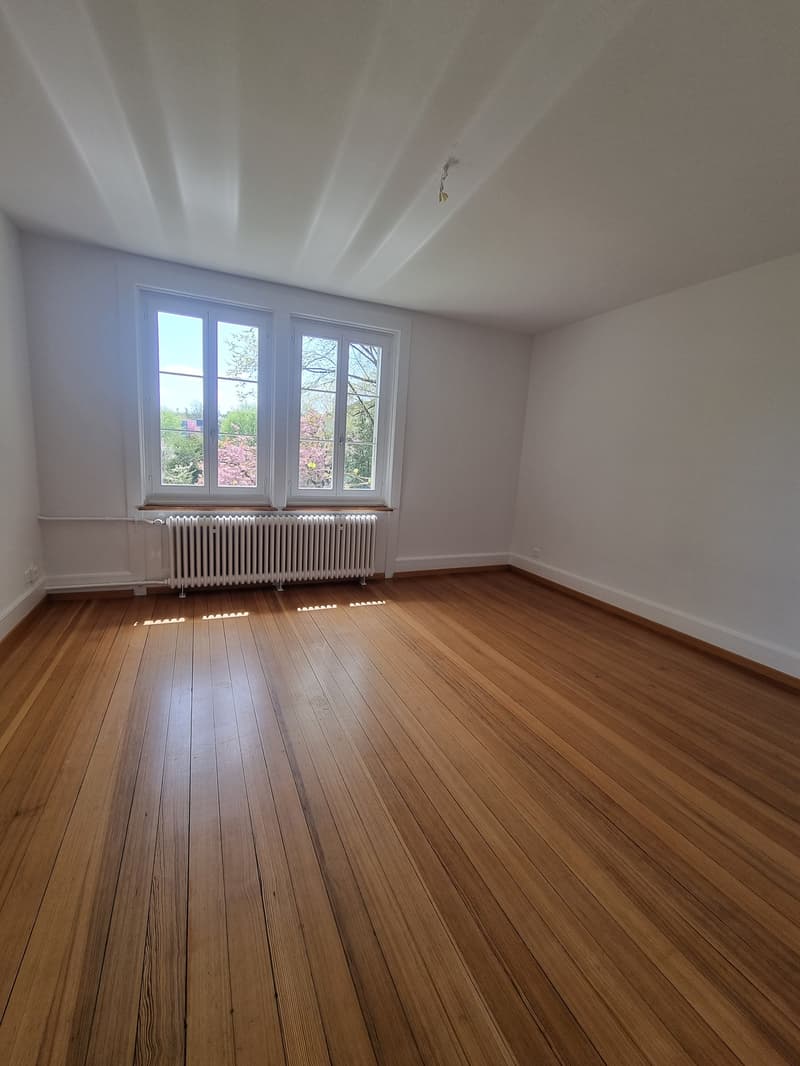 Charmante 3-Zimmer-Altbauwohnung mit Balkon in Bern-Bethlehem (2)