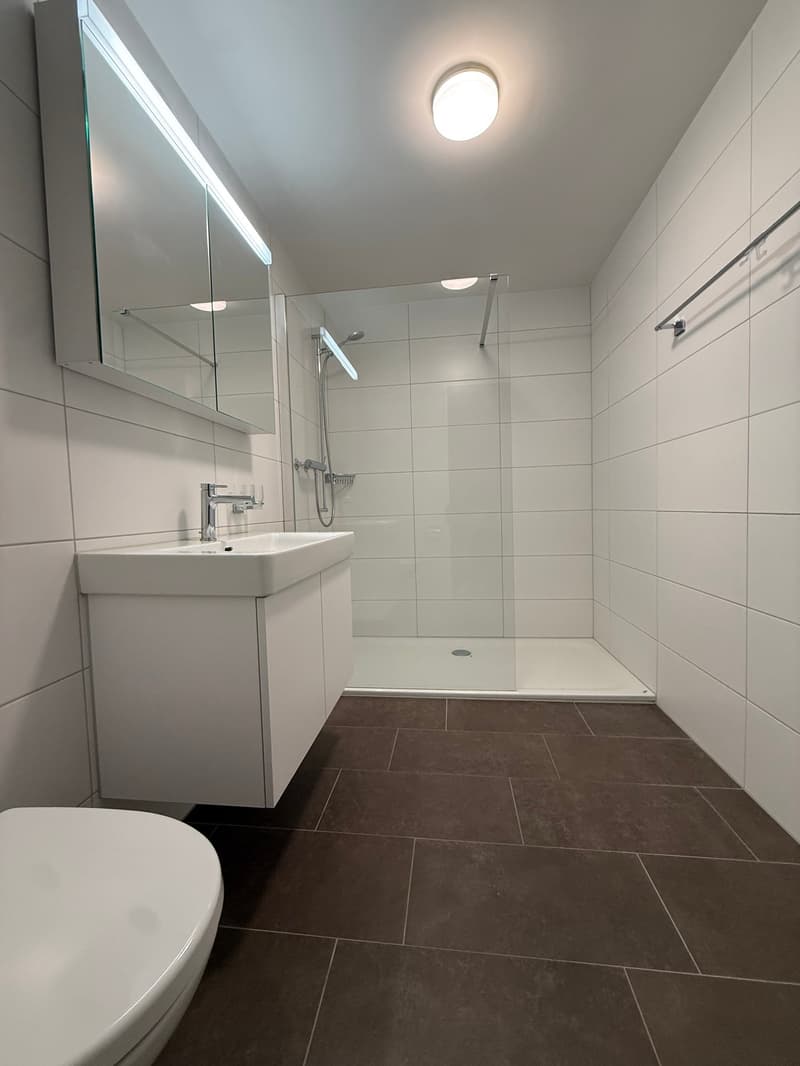Moderne 2.5-Zimmer-Wohnung in Zollikofen – Neubau mit Balkon und Tiefgarage (8)