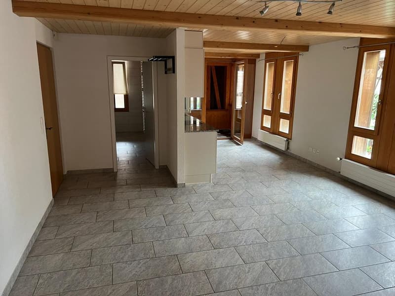 Gemütliche 2.5-Zimmer-Wohnung in Gümmenen zu vermieten (2)