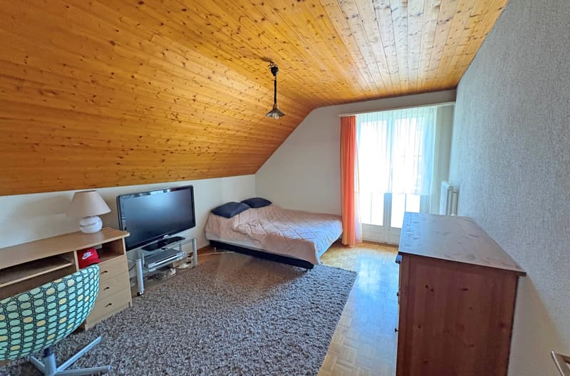 House with two apartments in Münchenwiler (8)