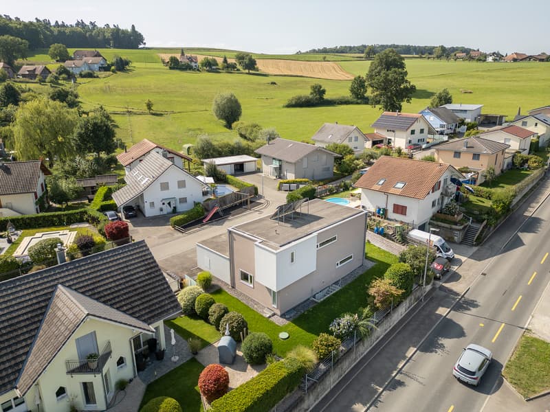 Low-maintenance property with plenty of parking spaces - Bösingen (9)