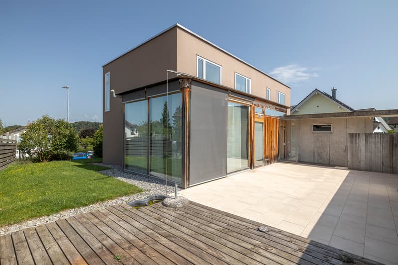Low-maintenance property with plenty of parking spaces - Bösingen (10)
