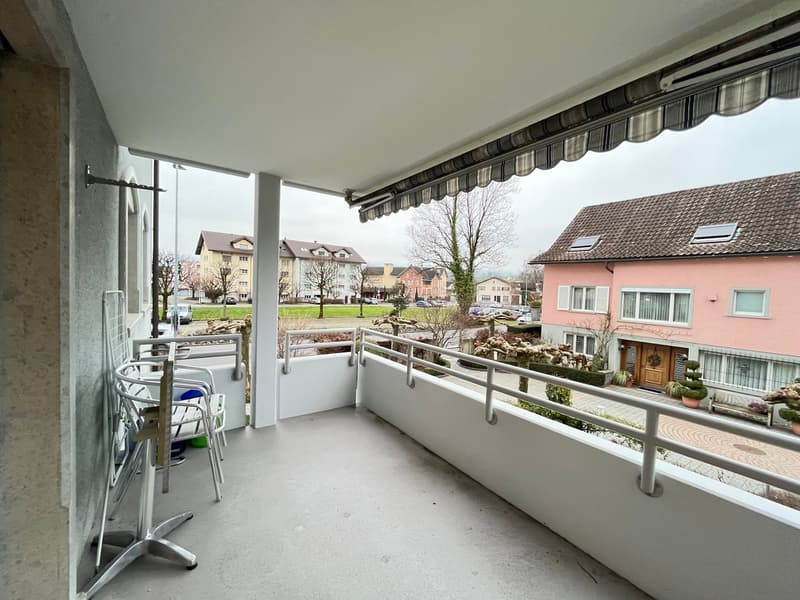 Espace commercial polyvalent avec cœur – dans un emplacement central à Tuggen (11)