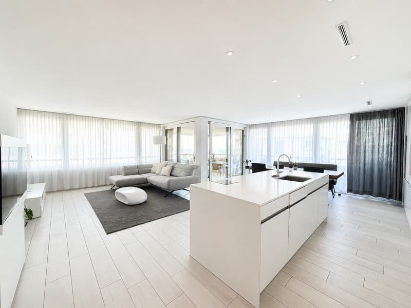 Hochwertige 3.5-Zimmerwohnung mit Seesicht – Wohnen mit Stil und Weitblick (2)