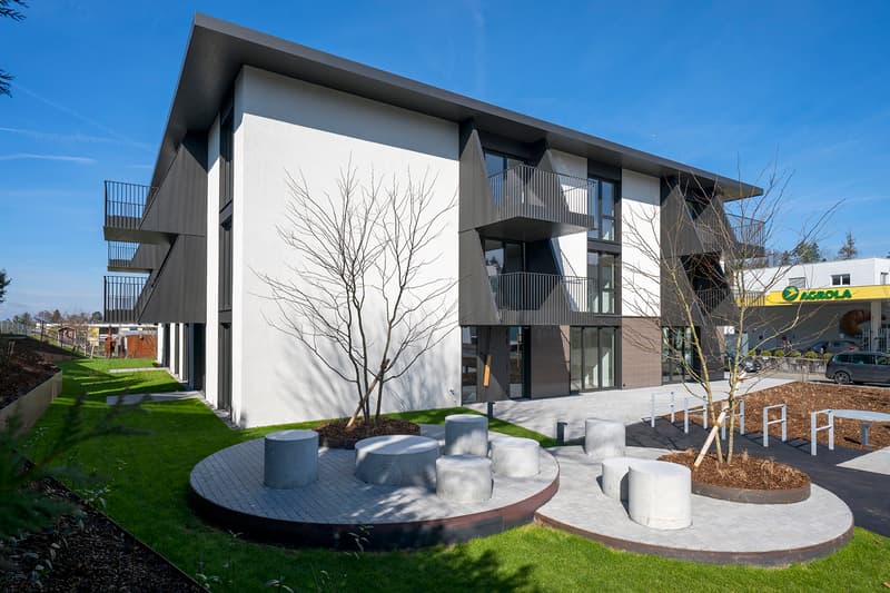 Spazi commerciali al piano terra a Gossau ZH (13)