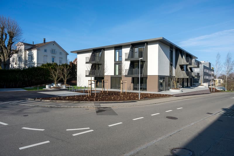 Spazi commerciali al piano terra a Gossau ZH (9)