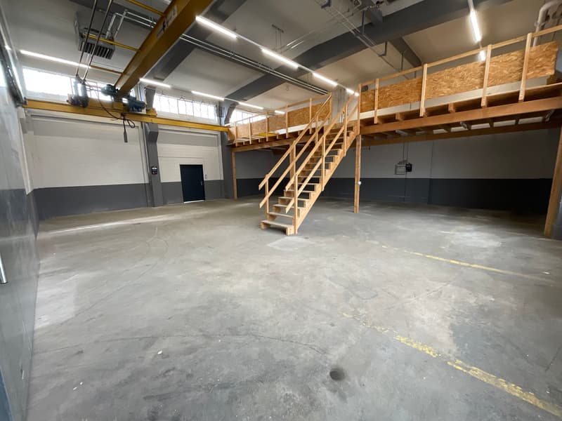 Spazio di stoccaggio riscaldato con doppio pavimento nell'area FBW (2)