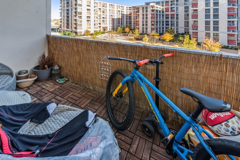 EXCLUSIVE - Spacious 4-room apartment with balcony (6)