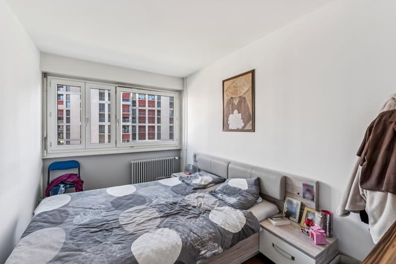 EXCLUSIVE - Spacious 4-room apartment with balcony (8)