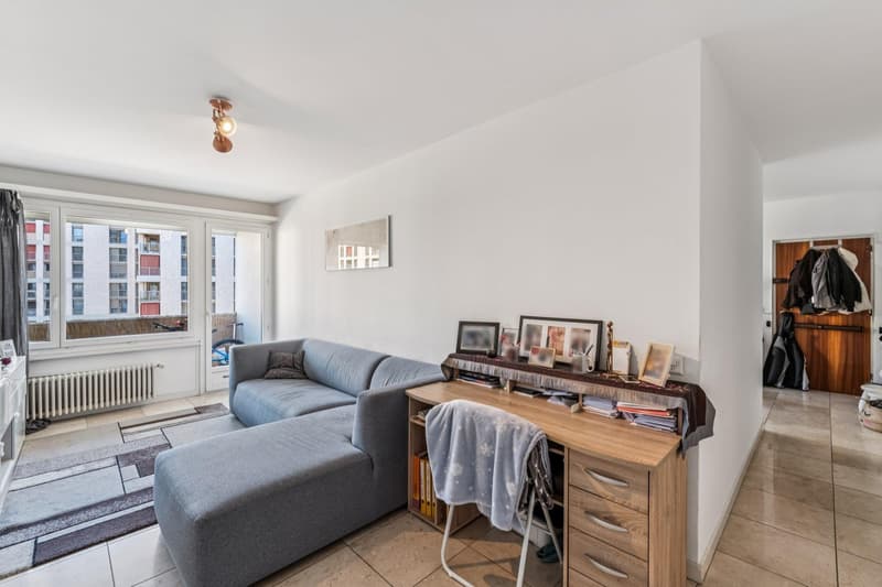EXCLUSIVE - Spacious 4-room apartment with balcony (5)