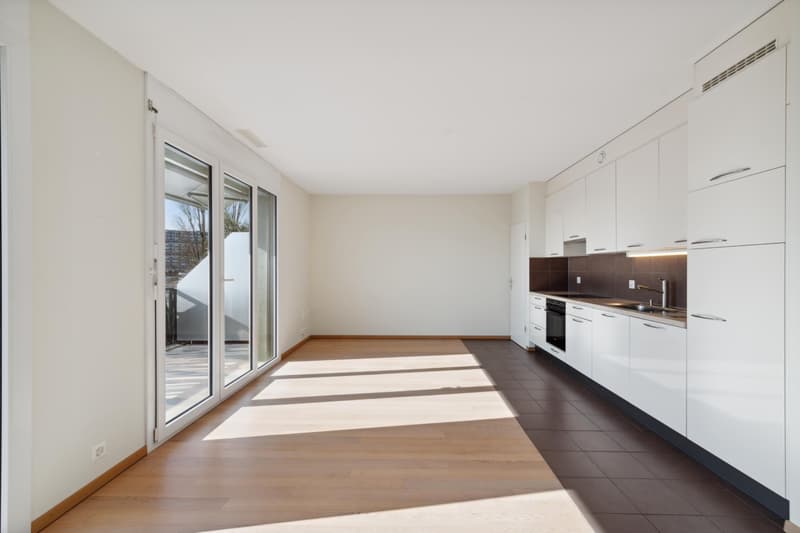 Exklusivität: Geräumiges Dachgeschoss mit 4 Zimmern, großer Terrasse und Balkon (5)