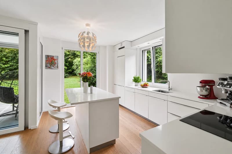 MAGNIFIQUE APPARTEMENT AVEC 4 CHAMBRES & 1300 M² DE JARDIN ! (5)