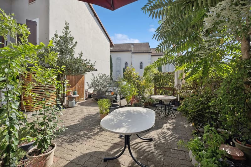 Maison villageoise : 4 logements loués et 1 arcade - fort potentiel (2)
