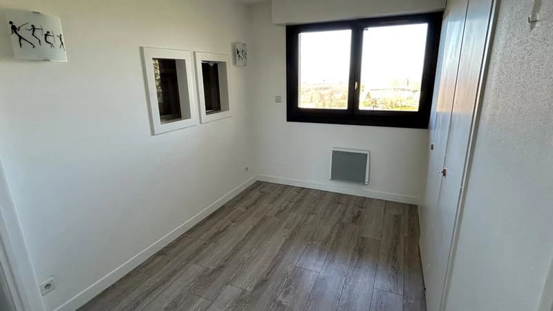Semi-detached villa on the Bossey golf course near Geneva (13)