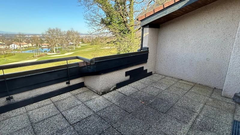 Semi-detached villa on the Bossey golf course near Geneva (10)