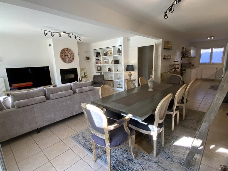 Family home in Archamps, close to Geneva border and highway (4)