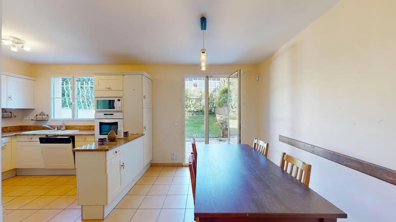 Villa 3 bedrooms, 3 bathrooms, garden, in a pool residence - close to Geneva (7)