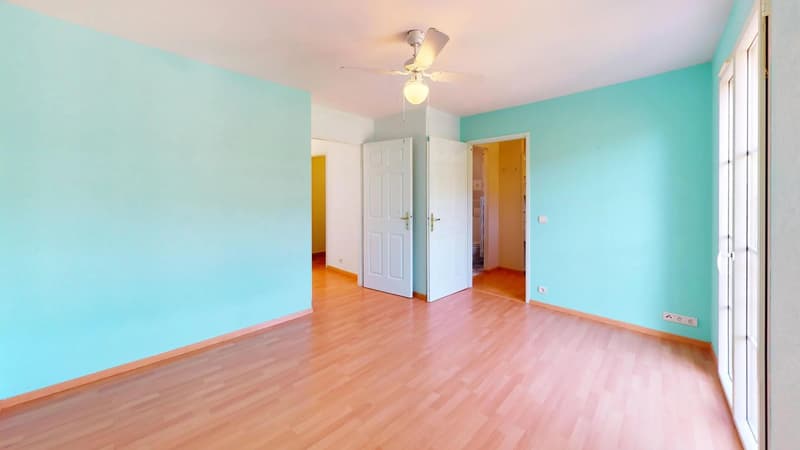 Villa 3 bedrooms, 3 bathrooms, garden, in a pool residence - close to Geneva (13)