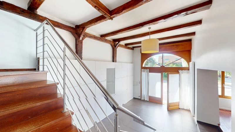 Renovated farm ideally located - Village center, Feigères (2)