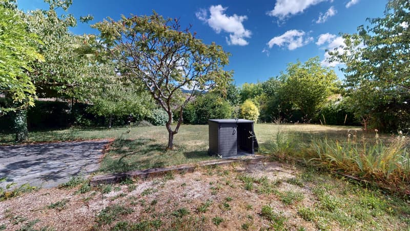 Renovated farm ideally located - Village center, Feigères (12)