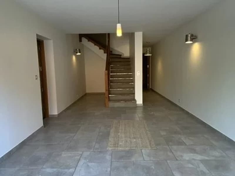 Maison meublée T4 rénovée de 218 m² à louer à Archamps (2)