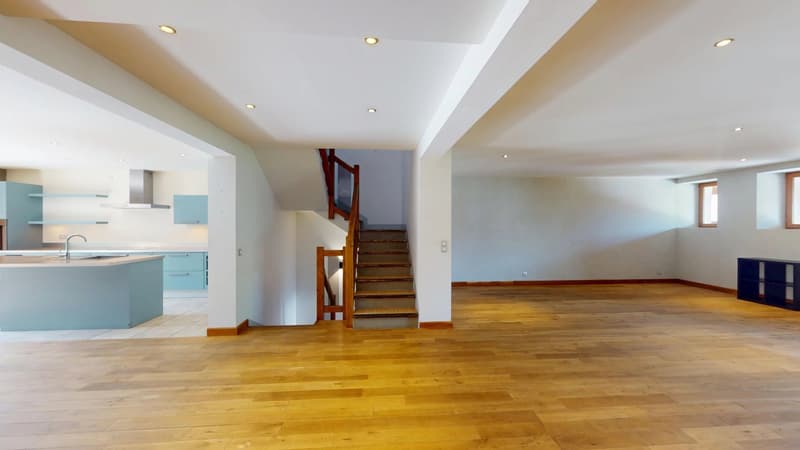 Maison meublée T4 rénovée de 218 m² à louer à Archamps (5)