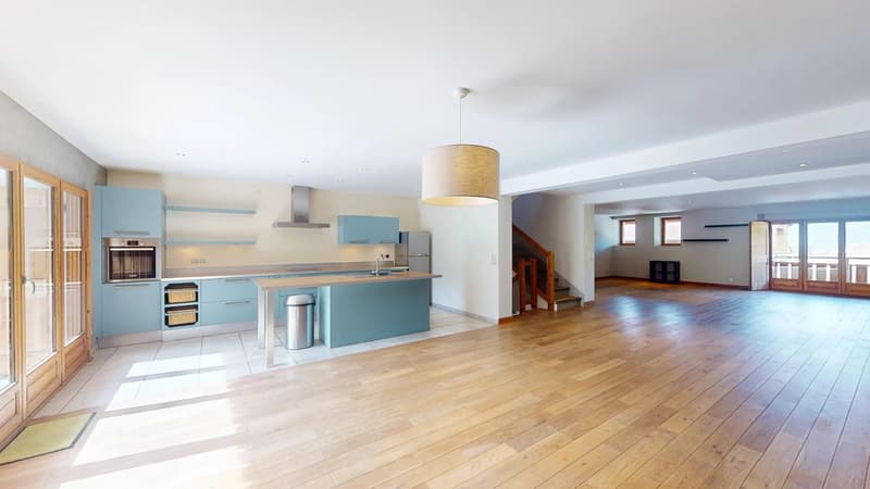 Maison meublée T4 rénovée de 218 m² à louer à Archamps (4)