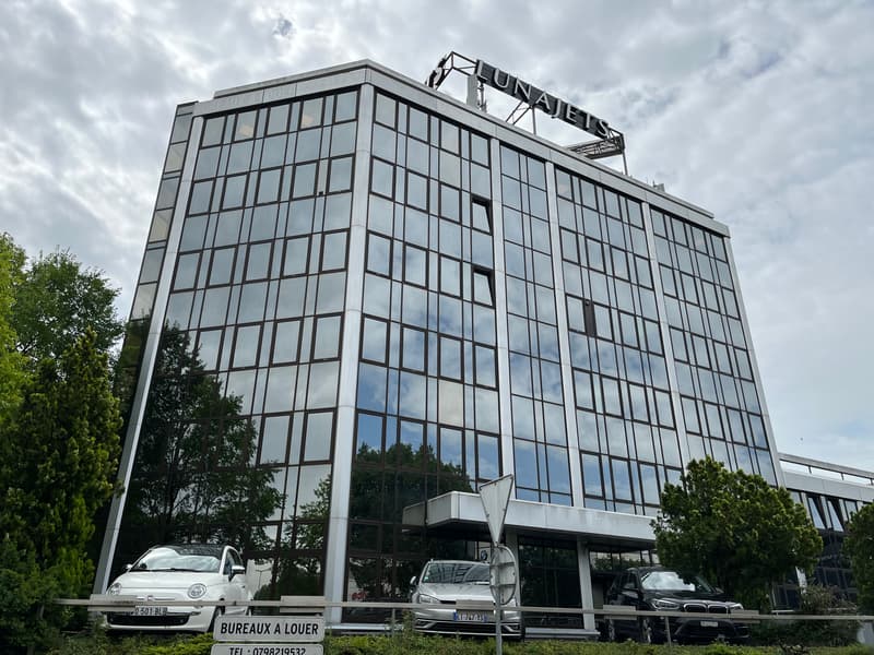 Office of approx. 97m2 in Meyrin (6)