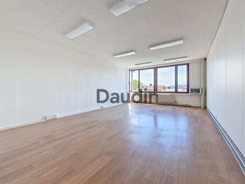 Locali di circa 62 m2 a Meyrin (2)