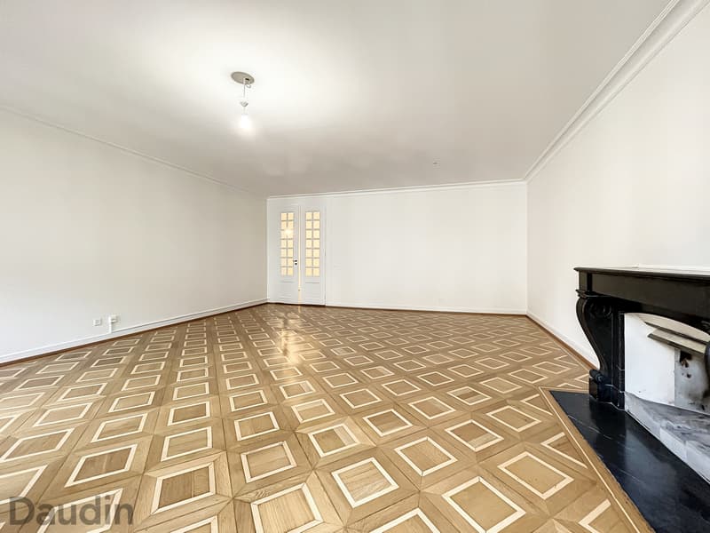 Appartement de 6 pièces dans le quartier Philosophes-Bastions (2)