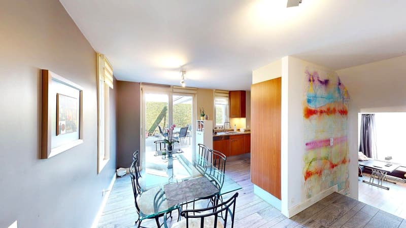 Spacieuse - En pignon - Jardin et double garage. (2)