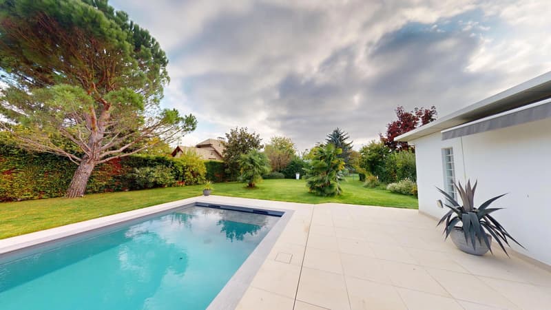 Sale - House Presinge (2)