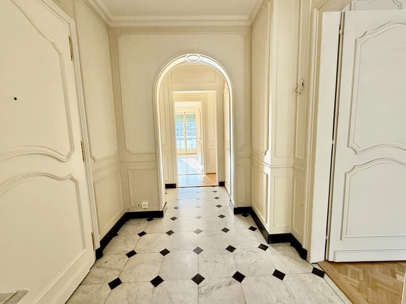 Florissant - Beautiful 4-room cross-through apartment on the 6th floor (3)