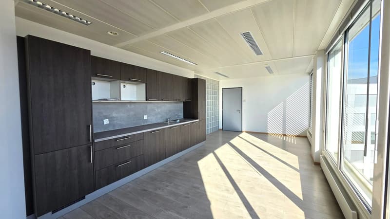 INVESTMENT OPPORTUNITY ? ADMINISTRATIVE SPACES RENTED AT BLANDONNET (6)