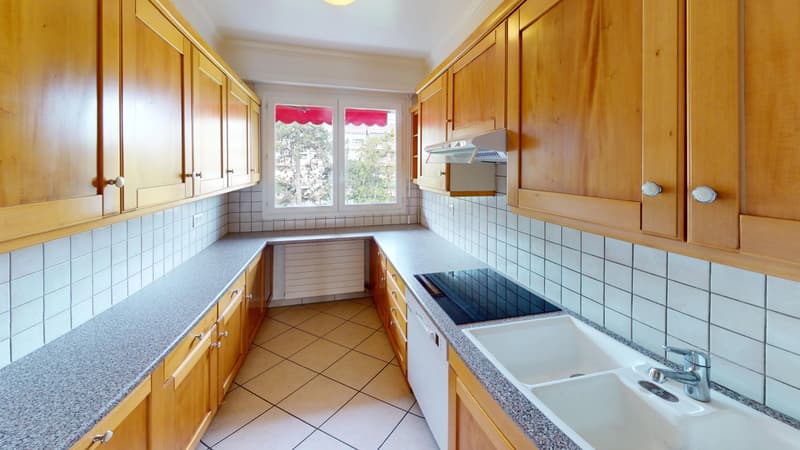 Florissant - Beautiful 4-room cross-through apartment on the 6th floor (3)