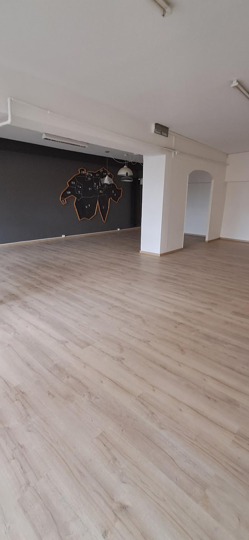 Superficie commerciale in affitto a Yens (3)