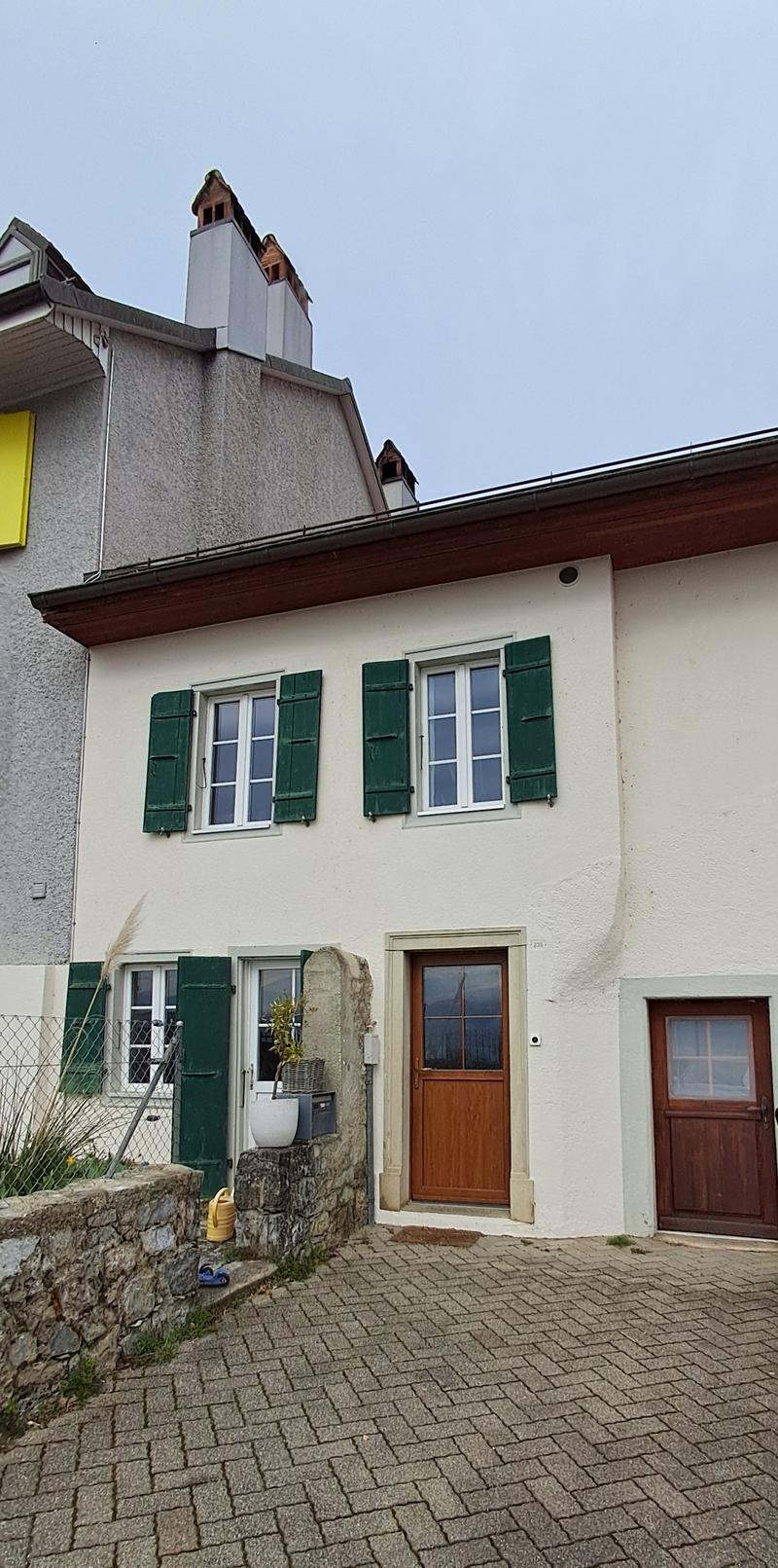 Casa a schiera di carattere a Féchy – 4,5 locali con vista panoramica (1)