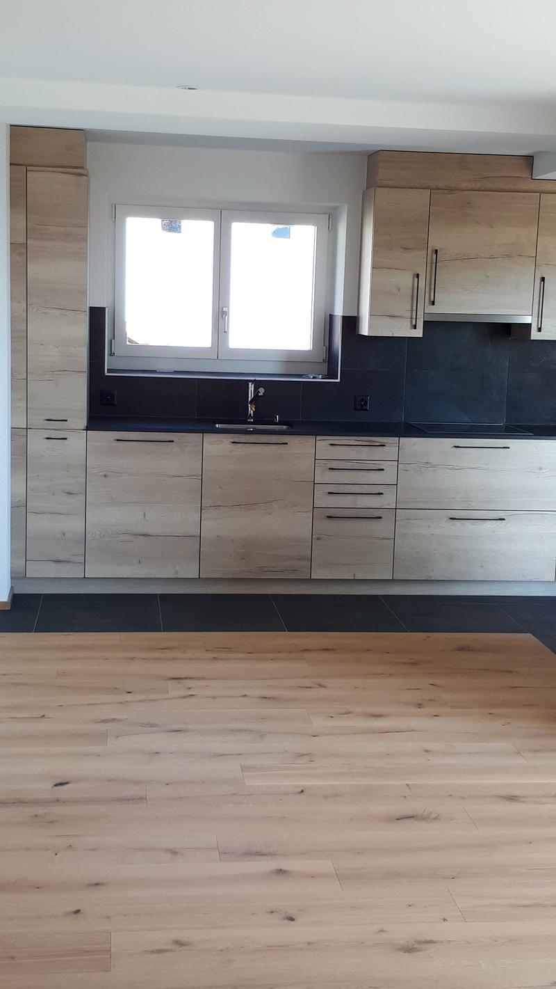 Helles 4.5-Zimmer-Wohnung mit Panoramablick in Lavigny (5)