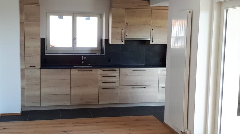 Helles 4.5-Zimmer-Wohnung mit Panoramablick in Lavigny (6)