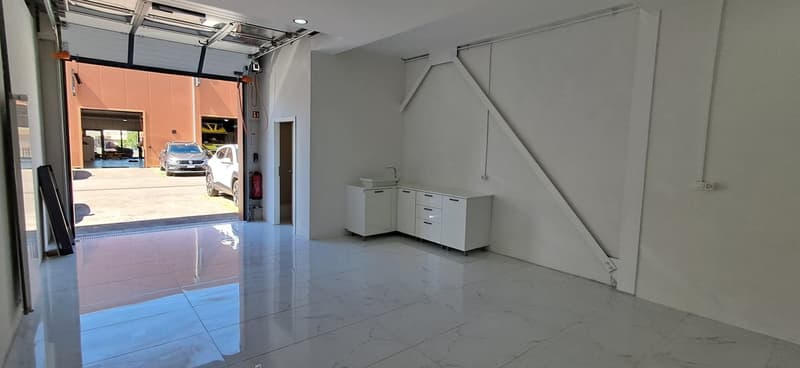 Box von 60 m2 in Crissier (5)