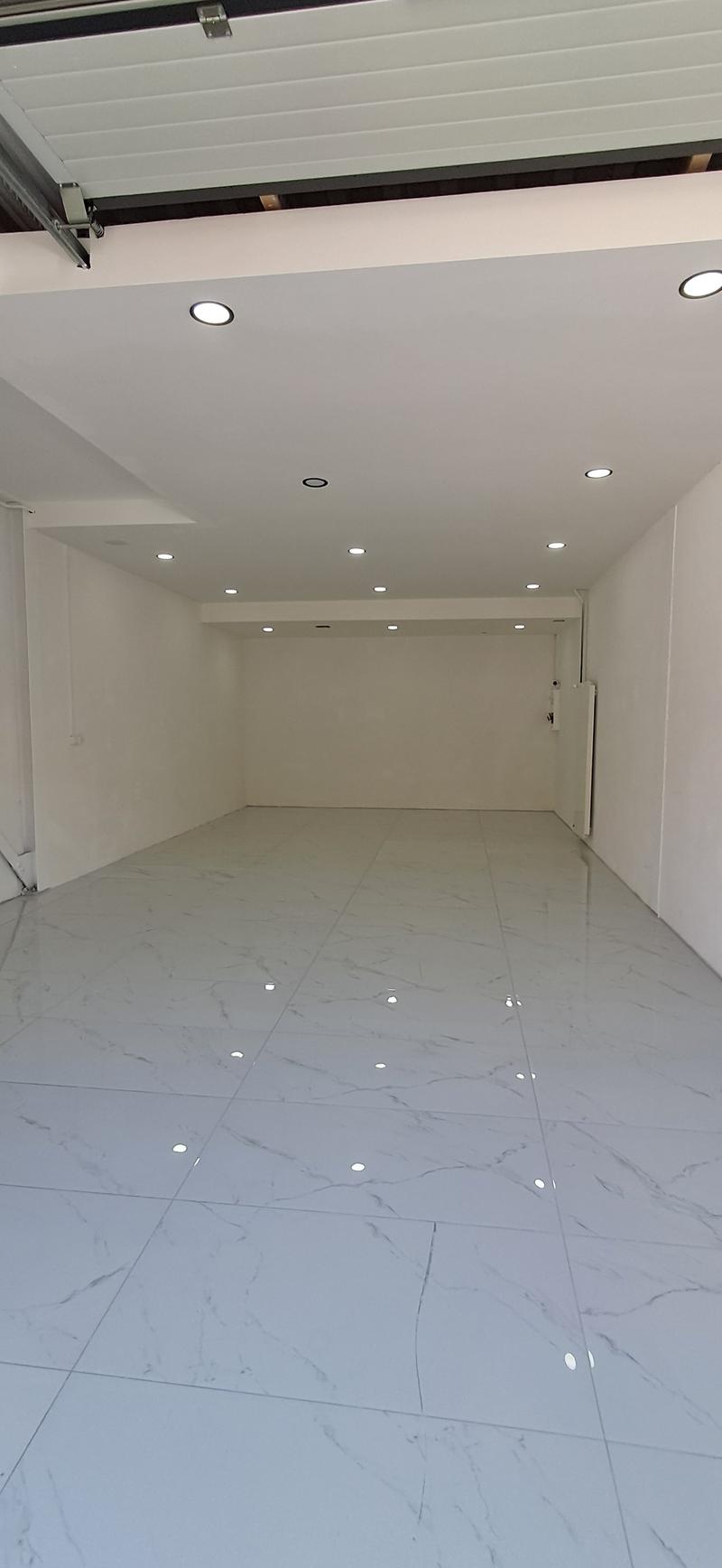 Box von 60 m2 in Crissier (3)